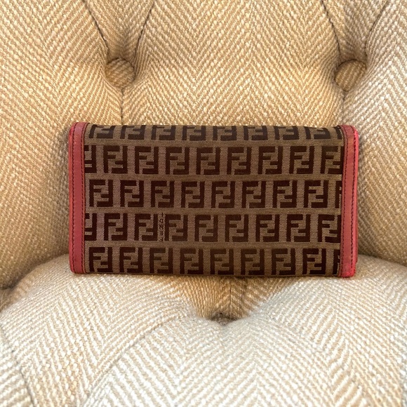 Authentic Fendi Zucchino Canvas Pink Leather Bifold Wallet - Picture 3 of 11